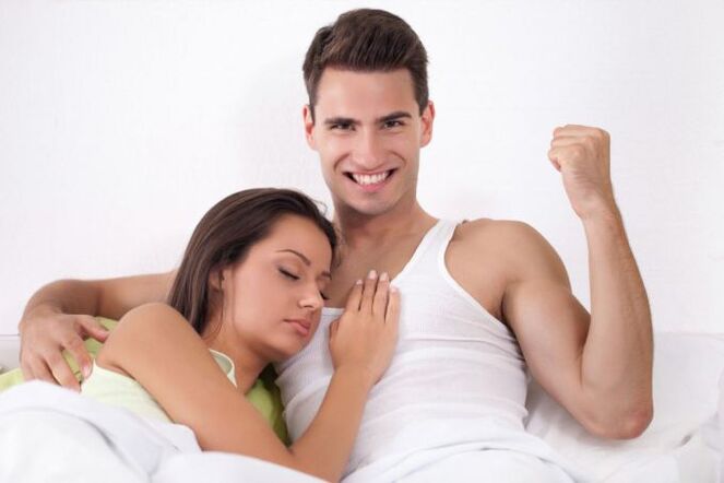 Muž zlepšil svůj intimní život zvýšením potence doma